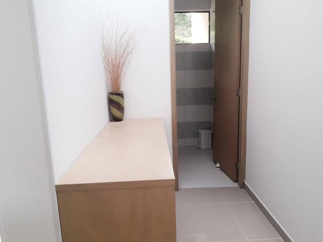 Casa Campestre De Lujo Con Piscina Privada, Terreno De 6mil Mts, Vigilancia 24horas, * Villeta