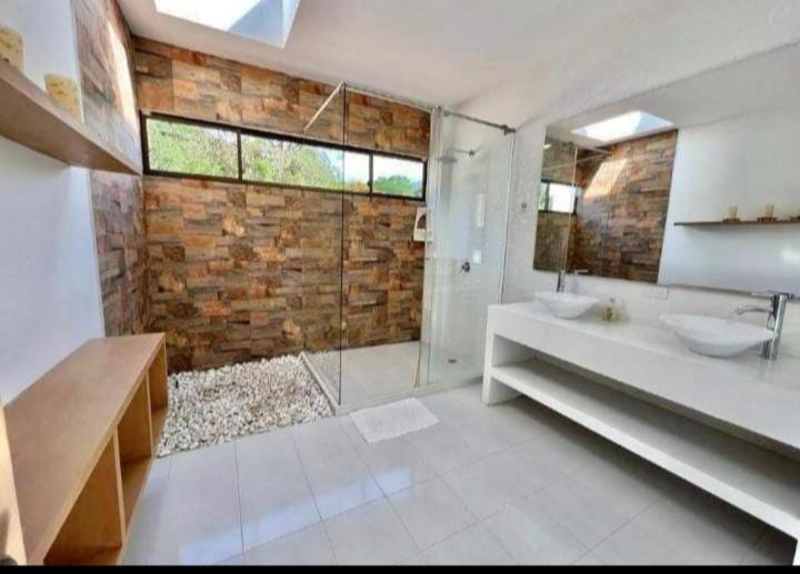 Casa Campestre De Lujo Con Piscina Privada, Terreno De 6mil Mts, Vigilancia 24horas, Villeta