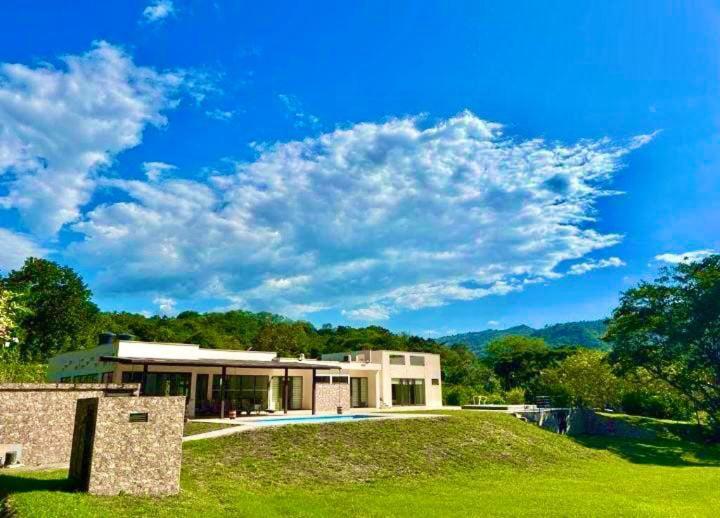 Casa Campestre De Lujo Con Piscina Privada, Terreno De 6mil Mts, Vigilancia 24horas,